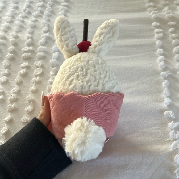 Jellycat Dainty Dessert Bunny Cupcake - Picture 3 of 4